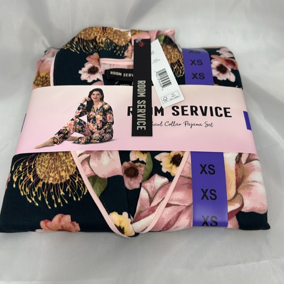 Room Service Ladies' Shawl Collar Pajamas - Picture 6 of 8